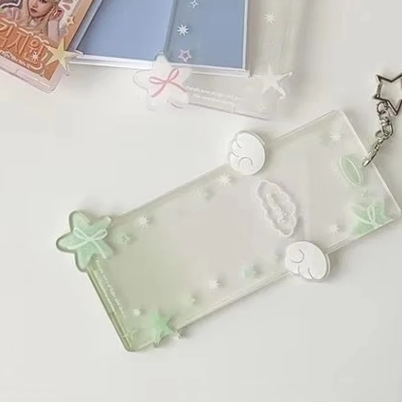 Милый акриловый держатель для фотокарт со звездами и четырьмя отделениями, подвеска для хранения карточек идола для декора и подарка своими руками
Милый акриловый держатель для фотокарт со звездами и четырьмя отделениями, подвеска для хранения карточек идола для декора и подарка своими руками