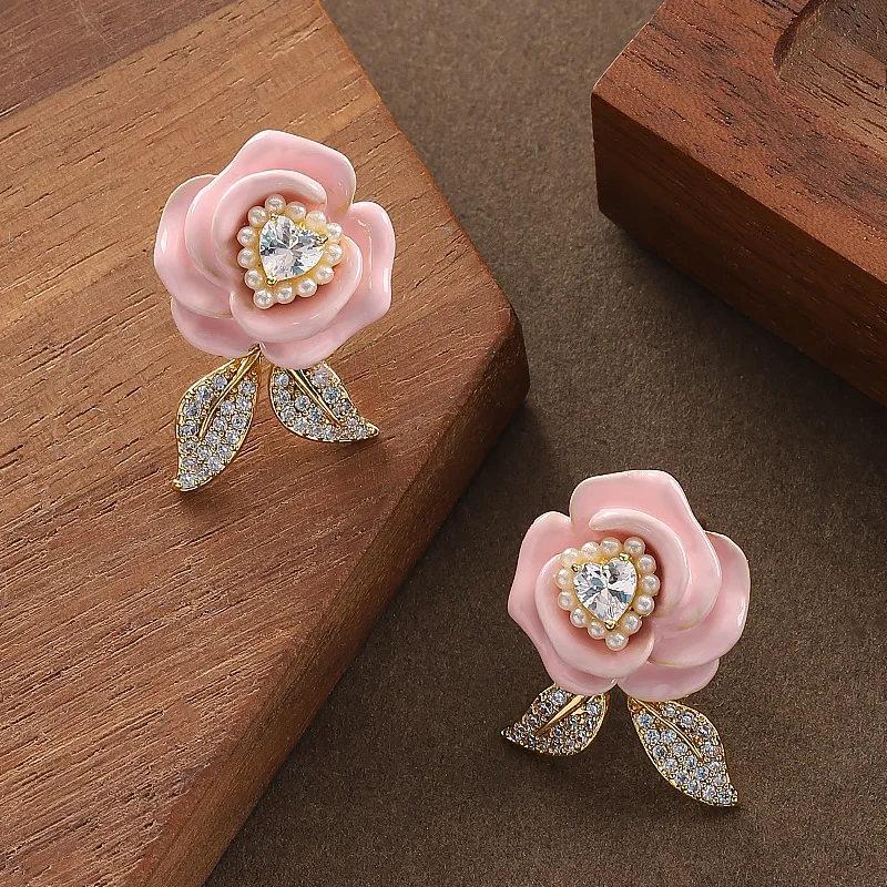 Super fairy, sweet and exquisite three-dimensional diamond-encrusted zircon rose earrings, high-end and versatile earrings
Super fairy, sweet and exquisite three-dimensional diamond-encrusted zircon rose earrings, high-end and versatile earrings