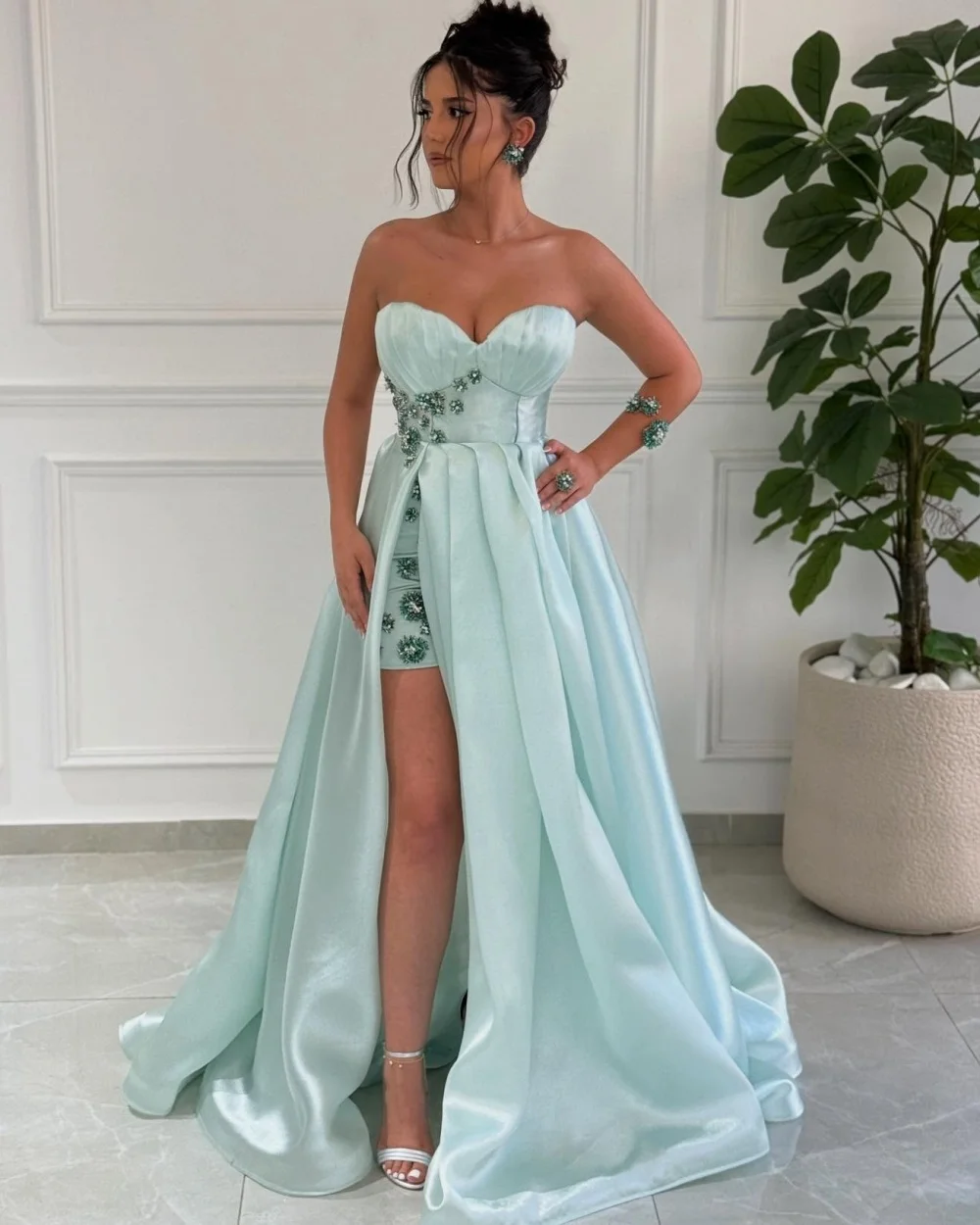 Customized Modern Style Exquisite Charmeuse Rhinestone Ruched A-line Sweetheart Long Dresses Bespoke Occasion Dresses Matching
Customized Modern Style Exquisite Charmeuse Rhinestone Ruched A-line Sweetheart Long Dresses Bespoke Occasion Dresses Matching