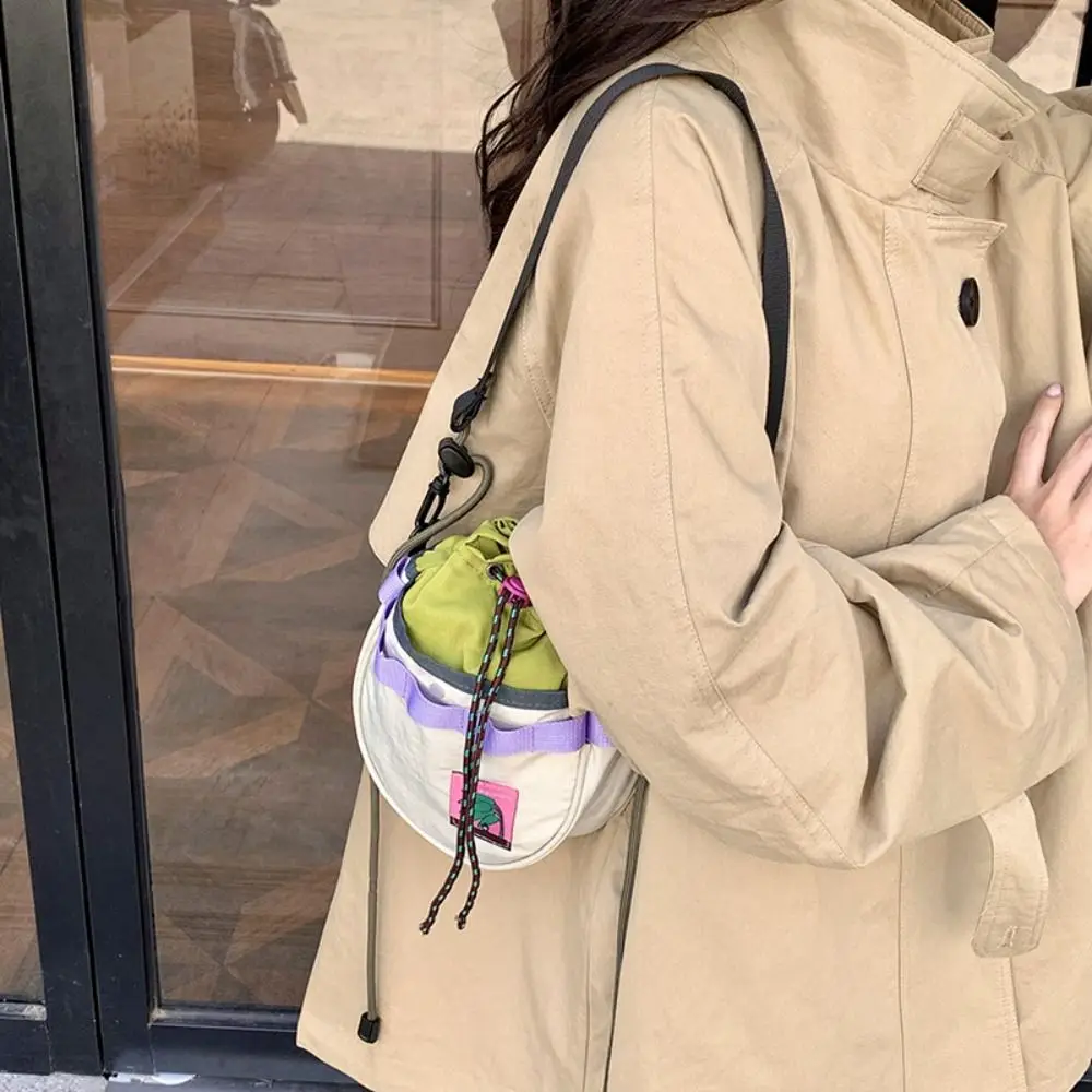 Lightweight Drawstring Mini Shoulder Bag Adjustable Strap Zipper Mobile Phone Bag Patchwork Korean Style Casual Small Handbag
Lightweight Drawstring Mini Shoulder Bag Adjustable Strap Zipper Mobile Phone Bag Patchwork Korean Style Casual Small Handbag