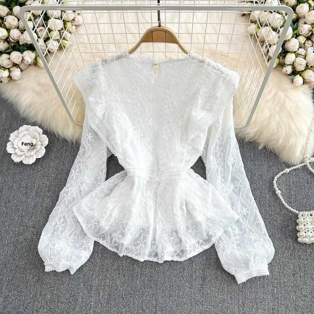 White Lace irt Women's round Ne ort Sle Summer Faion Sweet Korean Version Floral Hemline Long Sve Color Top
White Lace irt Women's round Ne ort Sle Summer Faion Sweet Korean Version Floral Hemline Long Sve Color Top