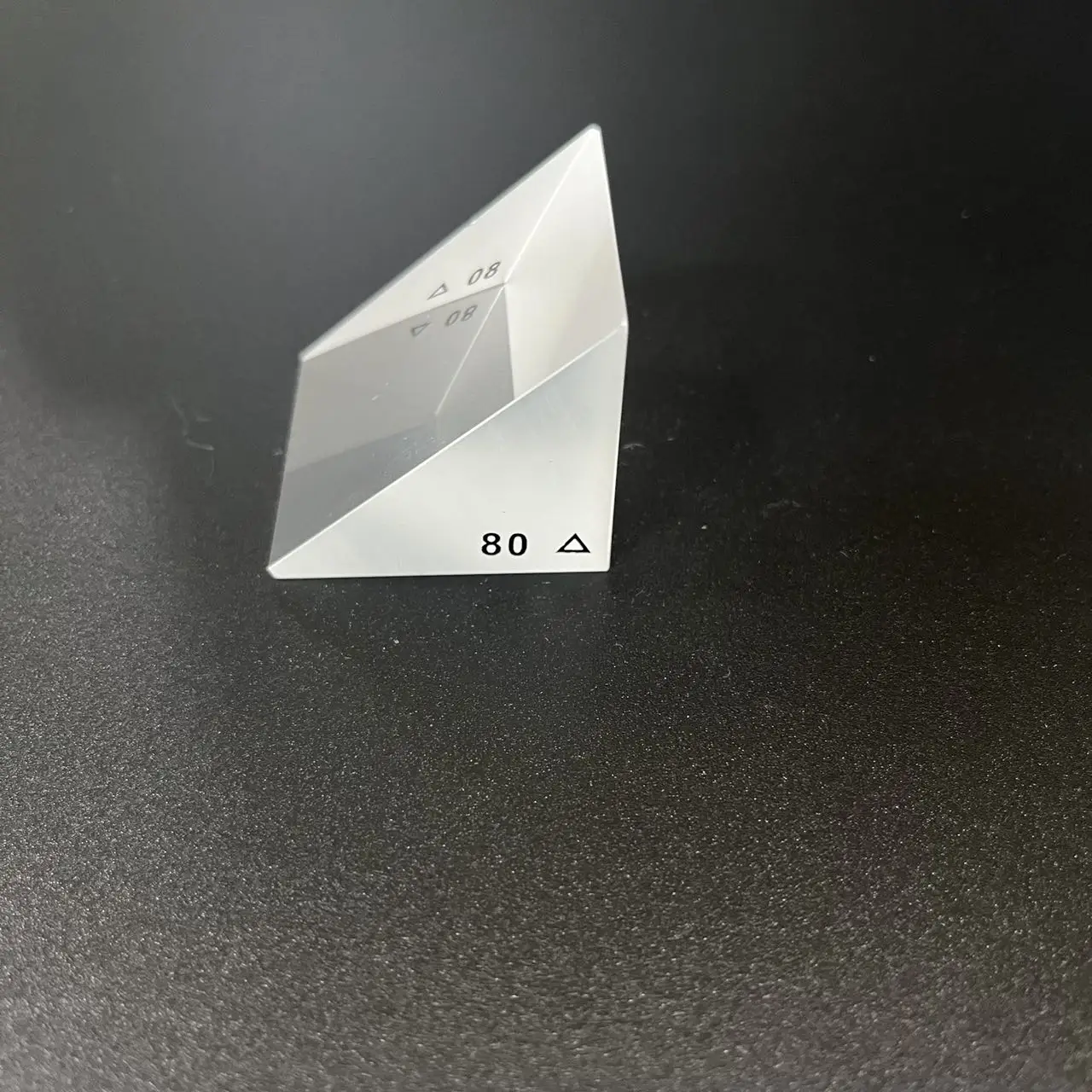 80 degrees Optical Wedge Prism for Ophthalmic Strabismus, Prisms Glass Lens Processing, Triangular Prism for Strabismus Glasses
80 degrees Optical Wedge Prism for Ophthalmic Strabismus, Prisms Glass Lens Processing, Triangular Prism for Strabismus Glasses