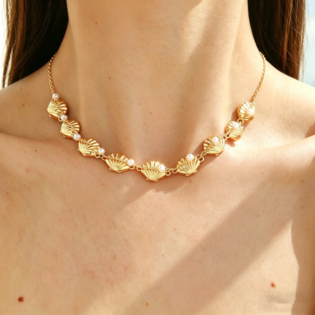 Bohemian Shell Choker Necklace Summer Beach Gold Chain with Imitation Pearl Clavicle Chain for Women Fashion Jewelry
Bohemian Shell Choker Necklace Summer Beach Gold Chain with Imitation Pearl Clavicle Chain for Women Fashion Jewelry