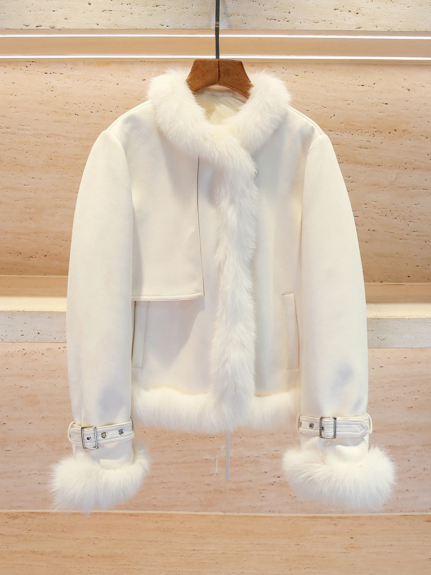 Женское замшевое пуховое пальто премиум-класса South Oil Thiened с меховым воротником, универсальное осенне-зимнее пальто-стойка для поездок на работу
Женское замшевое пуховое пальто премиум-класса South Oil Thiened с меховым воротником, универсальное осенне-зимнее пальто-стойка для поездок на работу