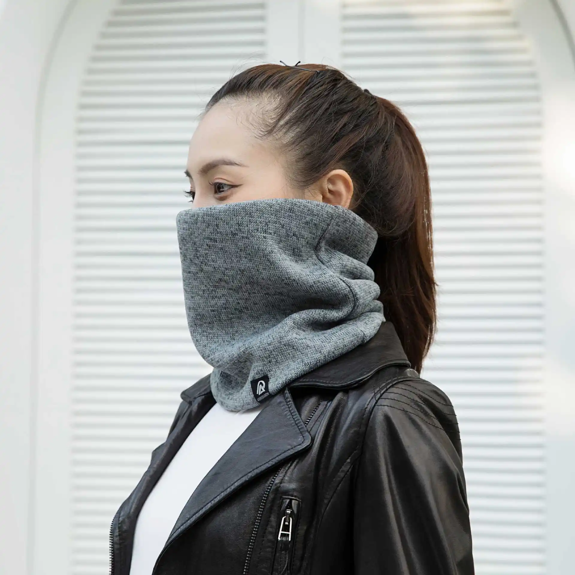 Ветрозащитный теплый вязаный шарф для улицы - Новинка! Унисекс-шарф-свитер из вельвета однотонного цвета для пар
Ветрозащитный теплый вязаный шарф для улицы - Новинка! Унисекс-шарф-свитер из вельвета однотонного цвета для пар