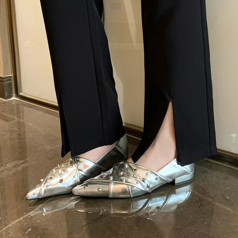 NEW Spring/Autumn Women Pumps Split Leather Shoes for Women Pointed Toe Low Heel Female Pumps Slip-on Rivet Handmade Shoes Women
NEW Spring/Autumn Women Pumps Split Leather Shoes for Women Pointed Toe Low Heel Female Pumps Slip-on Rivet Handmade Shoes Women
