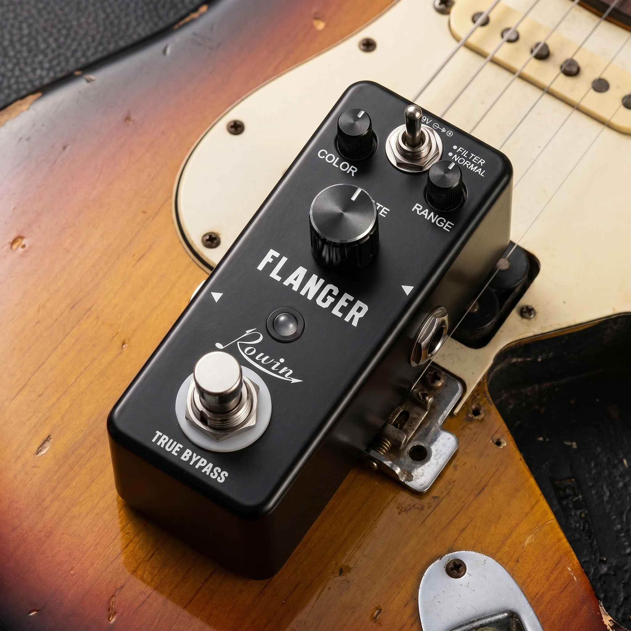 Rowin FLANGER Pedal Analog Classic Great Flange Sound True Bypass, 2 Modes Effector LEF-312 for Electric Guitar Bass Stage Use
Rowin FLANGER Pedal Analog Classic Great Flange Sound True Bypass, 2 Modes Effector LEF-312 for Electric Guitar Bass Stage Use