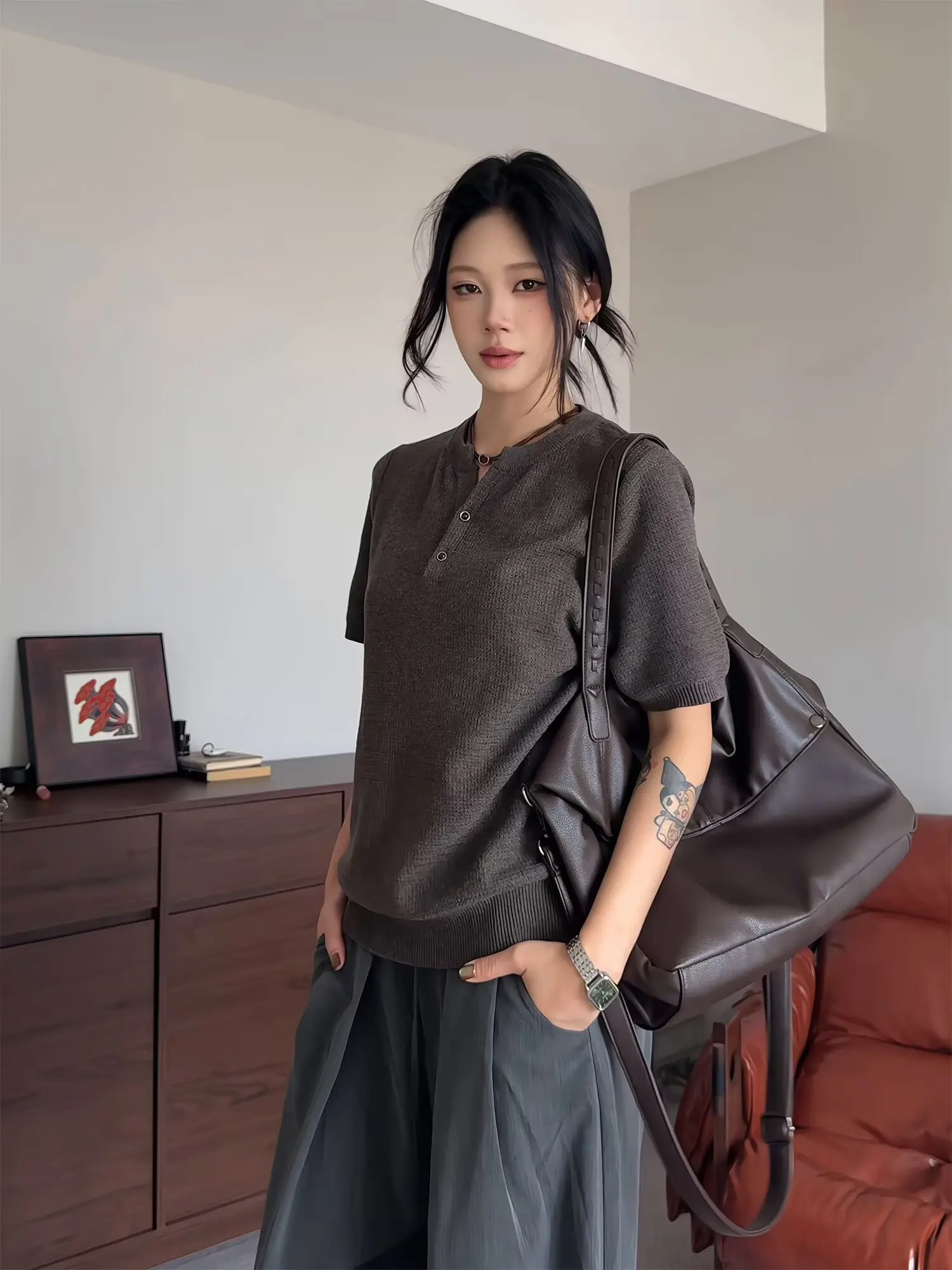 Loose Fit V-Neck Shirt Short Sleeve Casual Versatile Half Sleeve T-Shirt Men Women Summer Breathable Comfortable Knitted...
Loose Fit V-Neck Shirt Short Sleeve Casual Versatile Half Sleeve T-Shirt Men Women Summer Breathable Comfortable Knitted...