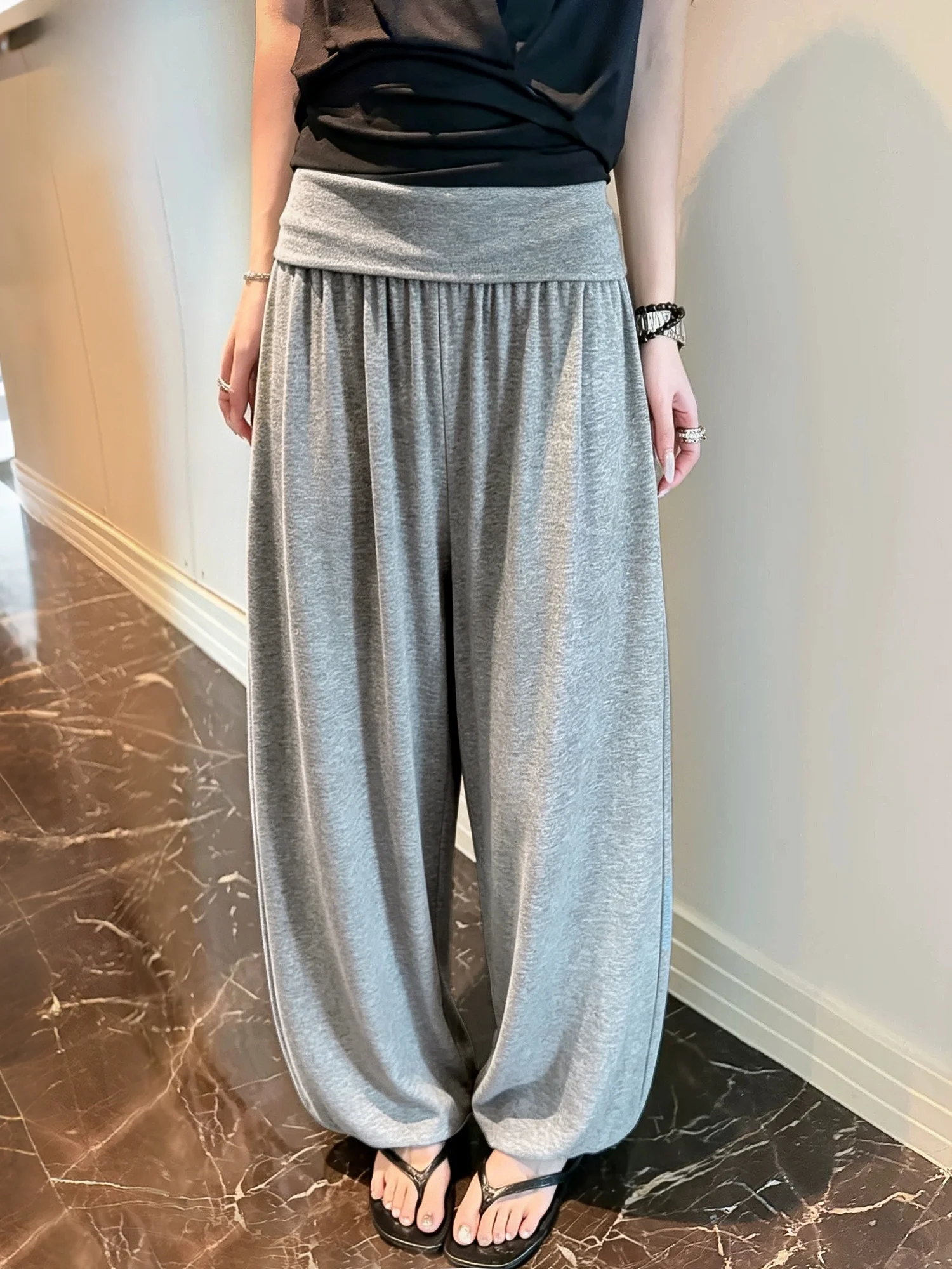 Gray Cuffed Lantern Pants Women Summer Thin Lazy Loose Fit Slimming Sports Wide Leg Yoga Fitness Trousers Casual Pure Color
Gray Cuffed Lantern Pants Women Summer Thin Lazy Loose Fit Slimming Sports Wide Leg Yoga Fitness Trousers Casual Pure Color