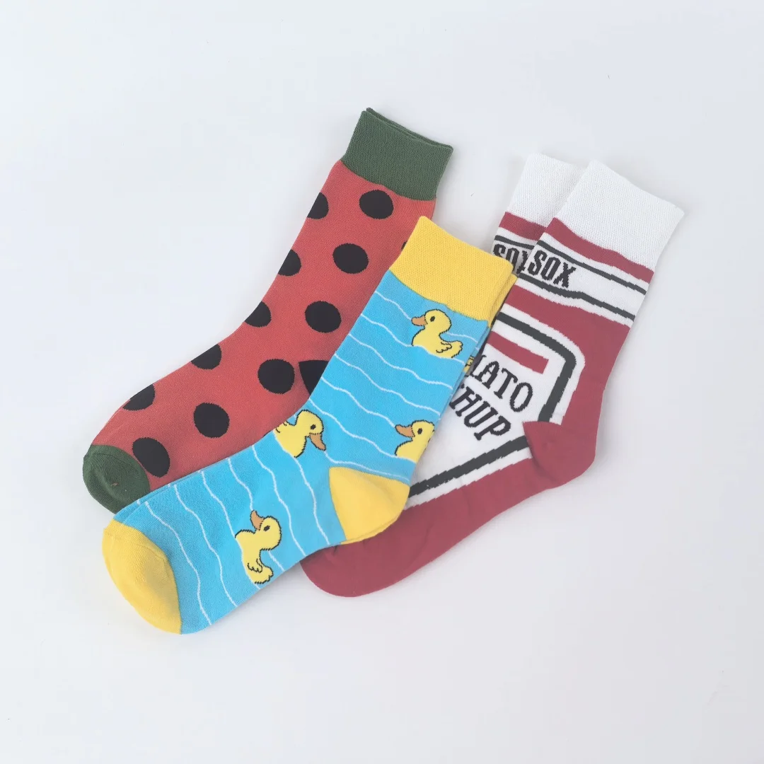 1 Pair Of Cartoon Duck, Polka Dot, Tomato Pattern, Fashionable & Comfortable Unisex Mid-calf Socks, Suit For All Seasons
1 Pair Of Cartoon Duck, Polka Dot, Tomato Pattern, Fashionable & Comfortable Unisex Mid-calf Socks, Suit For All Seasons