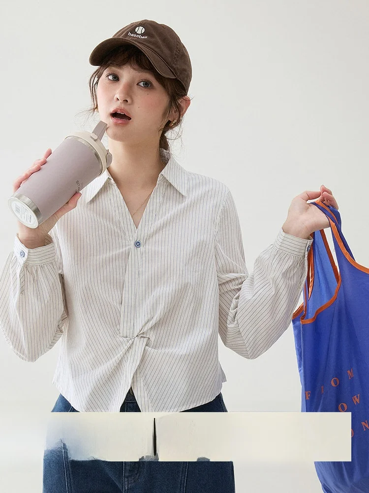 AMUU Original Design Knot Twist V-Neck Short Shirt Women's Spring New Stripe Top Skin-friendly Breathable Korean Style Loose Fit
AMUU Original Design Knot Twist V-Neck Short Shirt Women's Spring New Stripe Top Skin-friendly Breathable Korean Style Loose Fit