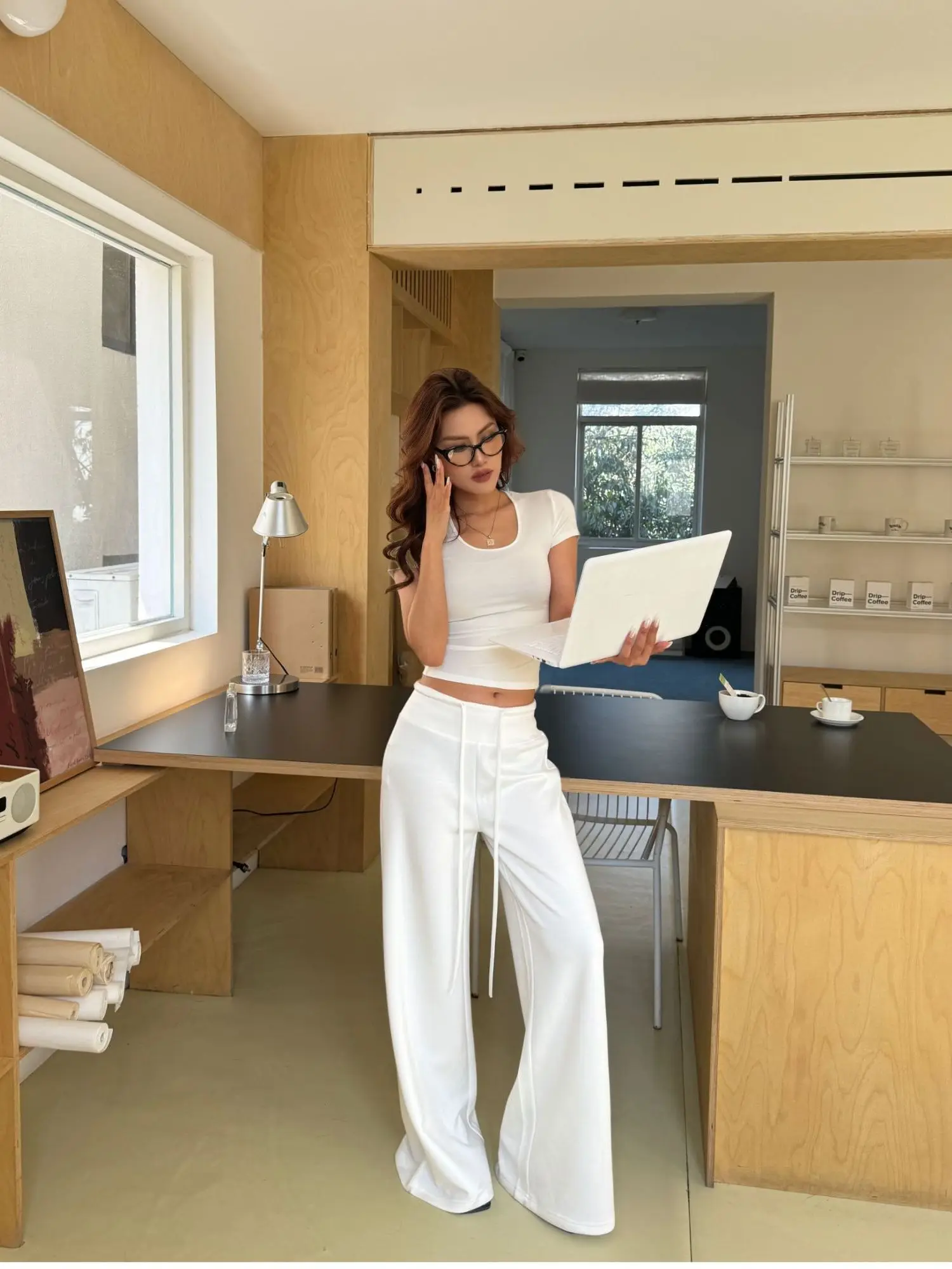 Aliu Summer Loose Comfortable Wide Leg Pants Drapey Simple Style Long Trousers Casual High Waist Thin Fabric for Middle-Aged ...
Aliu Summer Loose Comfortable Wide Leg Pants Drapey Simple Style Long Trousers Casual High Waist Thin Fabric for Middle-Aged ...