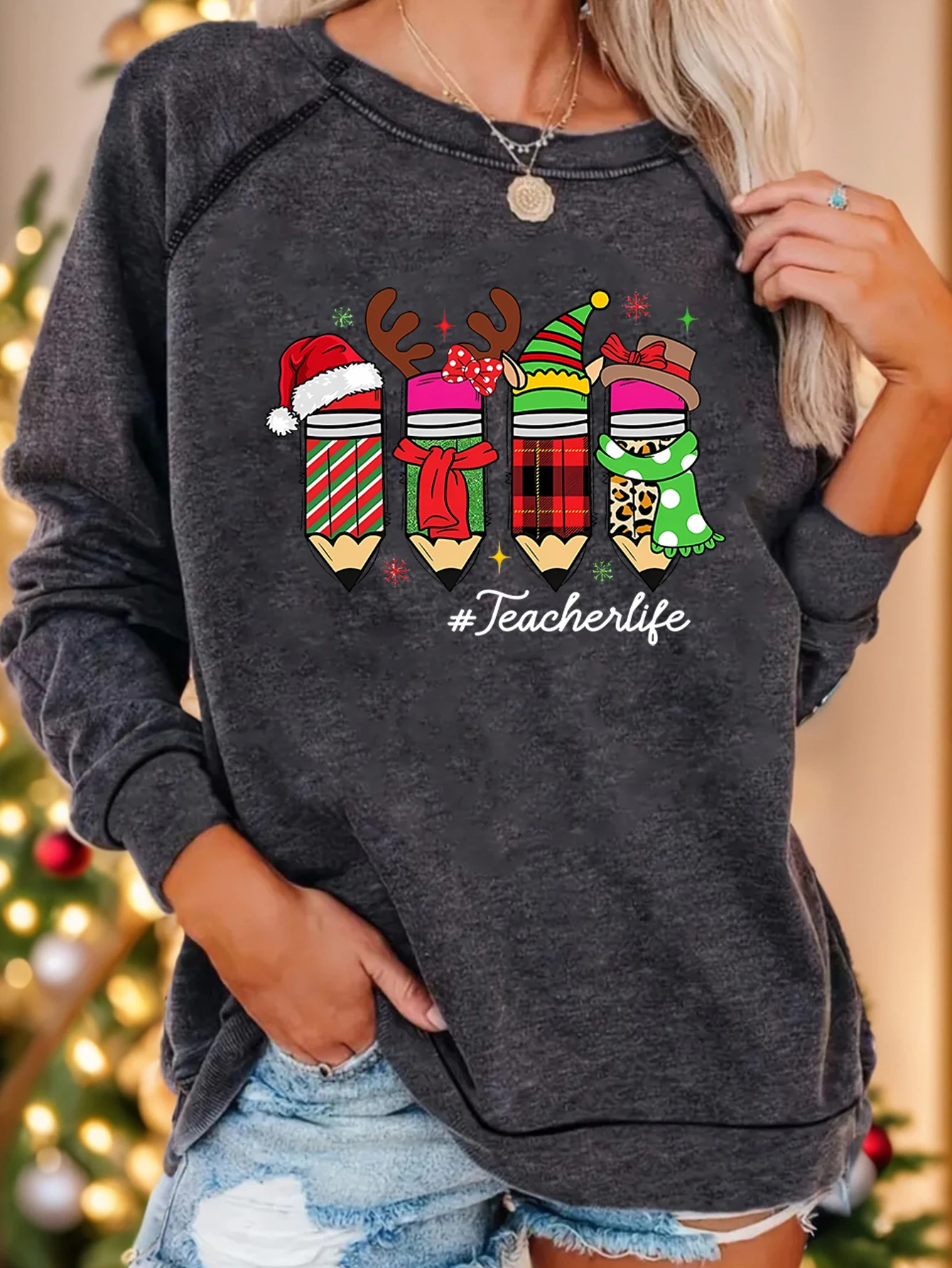 Creative Christmas Cartoon Pen Printed Sweatshirt Round Neck Casual Sweatshirt Autumn and Spring Women's Clothing
Creative Christmas Cartoon Pen Printed Sweatshirt Round Neck Casual Sweatshirt Autumn and Spring Women's Clothing