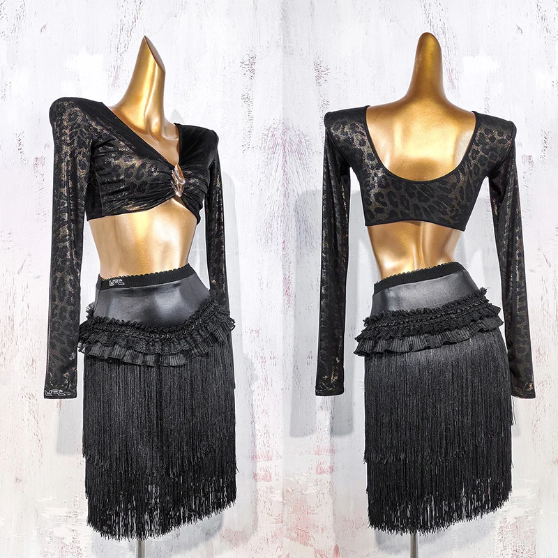 2025 Adults Sexy Leopard Print V-neck Top Tassels Skirt Latin Dance Performance Costumes Women Chacha Samba Latin Dress DN22593
2025 Adults Sexy Leopard Print V-neck Top Tassels Skirt Latin Dance Performance Costumes Women Chacha Samba Latin Dress DN22593