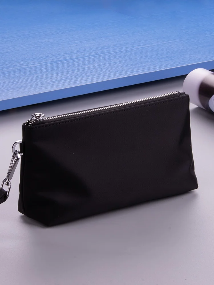 Casual Ox Cloth Men's Handbag Large Capaci Canvas ab Bag Zipper Closure Soft Waterproof Youth Faion Handheld Bag
Casual Ox Cloth Men's Handbag Large Capaci Canvas ab Bag Zipper Closure Soft Waterproof Youth Faion Handheld Bag