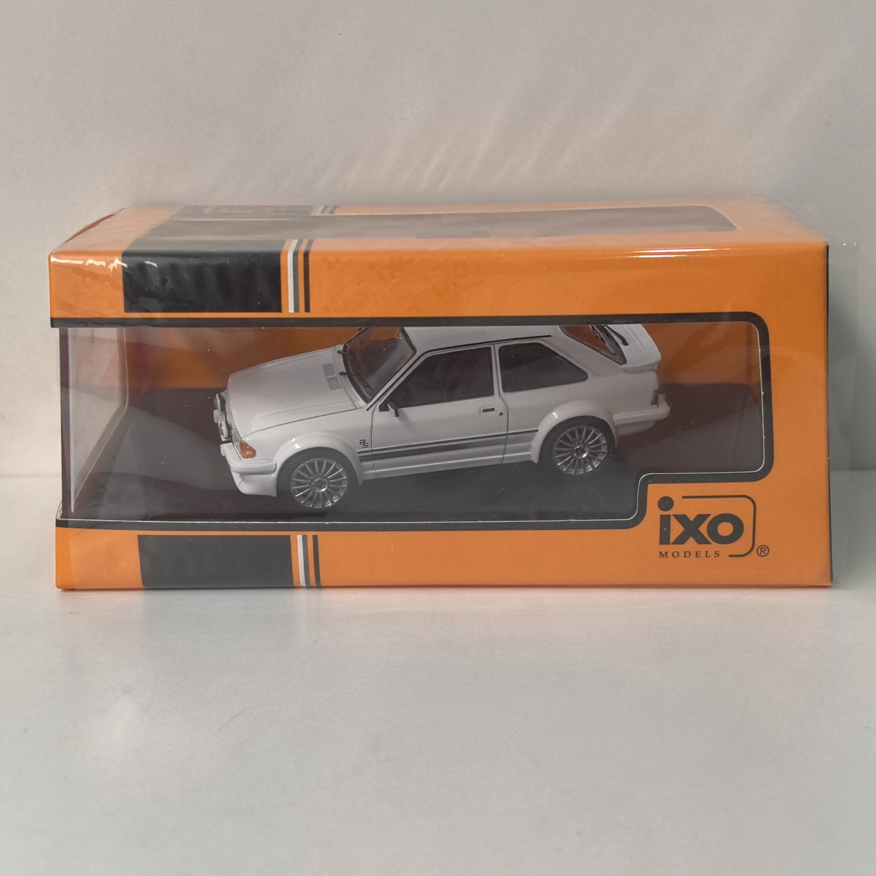 Масштабная модель автомобиля IXO 1/43 ESCORT MK III RS Turbo 1984 1Z из сплава
Масштабная модель автомобиля IXO 1/43 ESCORT MK III RS Turbo 1984 1Z из сплава