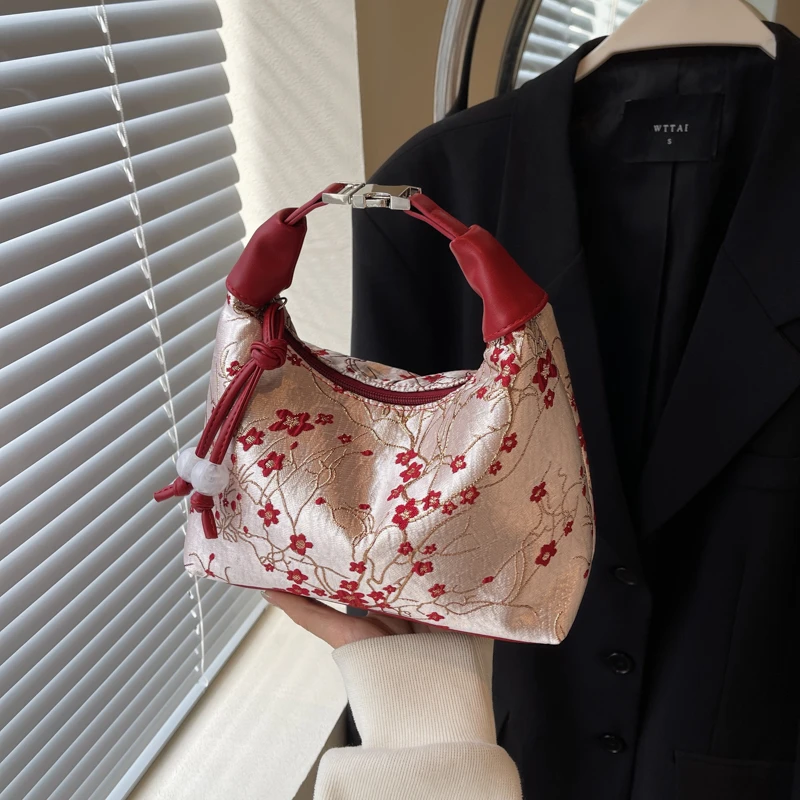 Женская сумка в китайском стиле с цветочной вышивкой, 2026, модная ручная сумка-хобо, сумка через плечо на молнии, Cheongsam Hanfu
Женская сумка в китайском стиле с цветочной вышивкой, 2026, модная ручная сумка-хобо, сумка через плечо на молнии, Cheongsam Hanfu