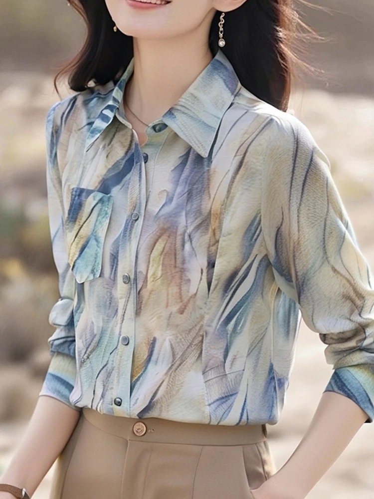 Ретро-блузка в гонконгском стиле с длинным рукавом, на одной пуговице, с модным принтом, из шифона, открытый кардиган, для повседневной носки, стильный дизайн.
Ретро-блузка в гонконгском стиле с длинным рукавом, на одной пуговице, с модным принтом, из шифона, открытый кардиган, для повседневной носки, стильный дизайн.