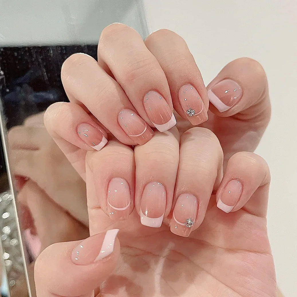 10pcs Handmade Pink French style Nails Short Press On Nails Rhinestone Decoration False Nails Wearable Manicure For Women
10pcs Handmade Pink French style Nails Short Press On Nails Rhinestone Decoration False Nails Wearable Manicure For Women