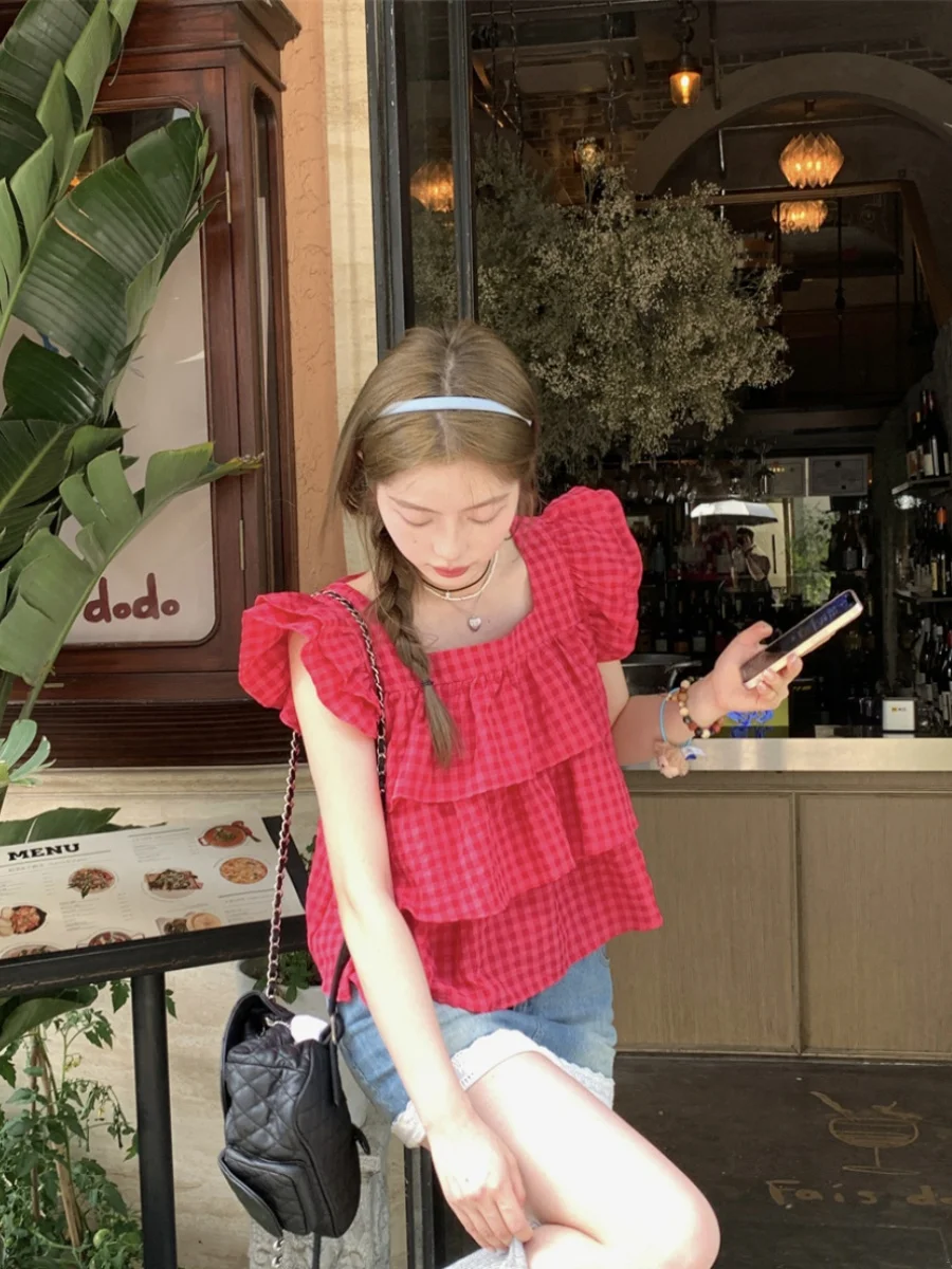 Women's Summer 2024 Plaid Short Sleeveless Vest with Lace Trim Square Collar Slimming Flying Sleeve Sweet Style Loose Fit
Women's Summer 2024 Plaid Short Sleeveless Vest with Lace Trim Square Collar Slimming Flying Sleeve Sweet Style Loose Fit
