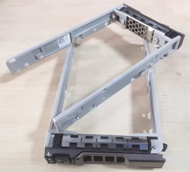 Лоток для жесткого диска 2,5 дюйма, Caddy KG7NR G176J NTPP3 8fkxc 08FKXC для Dell PowerEdge R730 R630 R730XD R820 R920 R620 R710 R720 R410 с винтами
Лоток для жесткого диска 2,5 дюйма, Caddy KG7NR G176J NTPP3 8fkxc 08FKXC для Dell PowerEdge R730 R630 R730XD R820 R920 R620 R710 R720 R410 с винтами