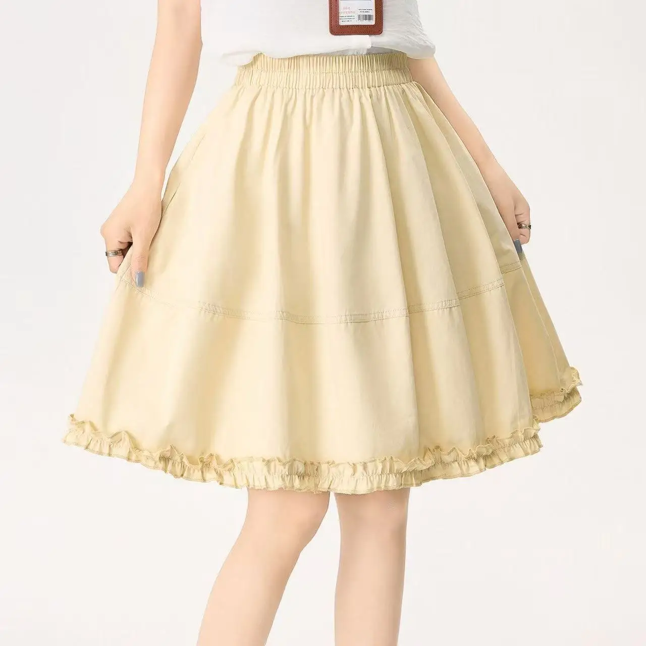 2026 summer new design elastic fungus edge short skirt splicing fluffy A-shaped cake bud 5-point skirt
2026 summer new design elastic fungus edge short skirt splicing fluffy A-shaped cake bud 5-point skirt