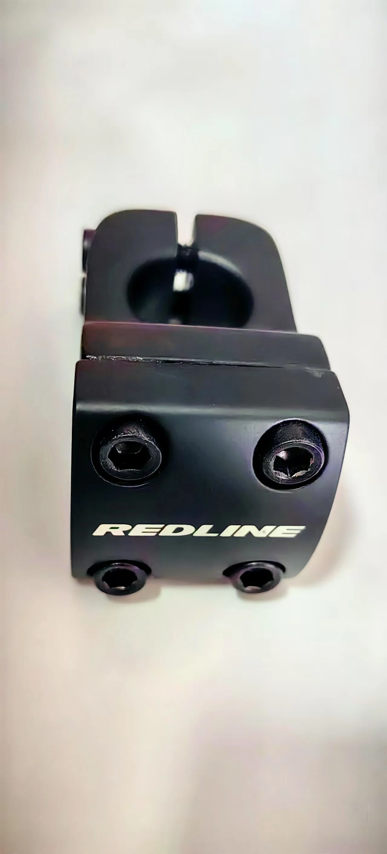 Вынос Redline BMX без резьбы 25,4 мм 22,2 мм для велосипеда BMX передний STEM
Вынос Redline BMX без резьбы 25,4 мм 22,2 мм для велосипеда BMX передний STEM