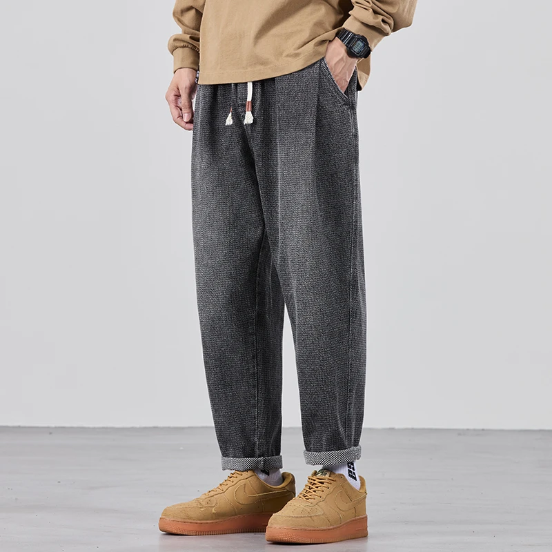 Men's jeans 2024 new autumn and winter straight tube loose high street wide leg hanging down washed long pants
Men's jeans 2024 new autumn and winter straight tube loose high street wide leg hanging down washed long pants