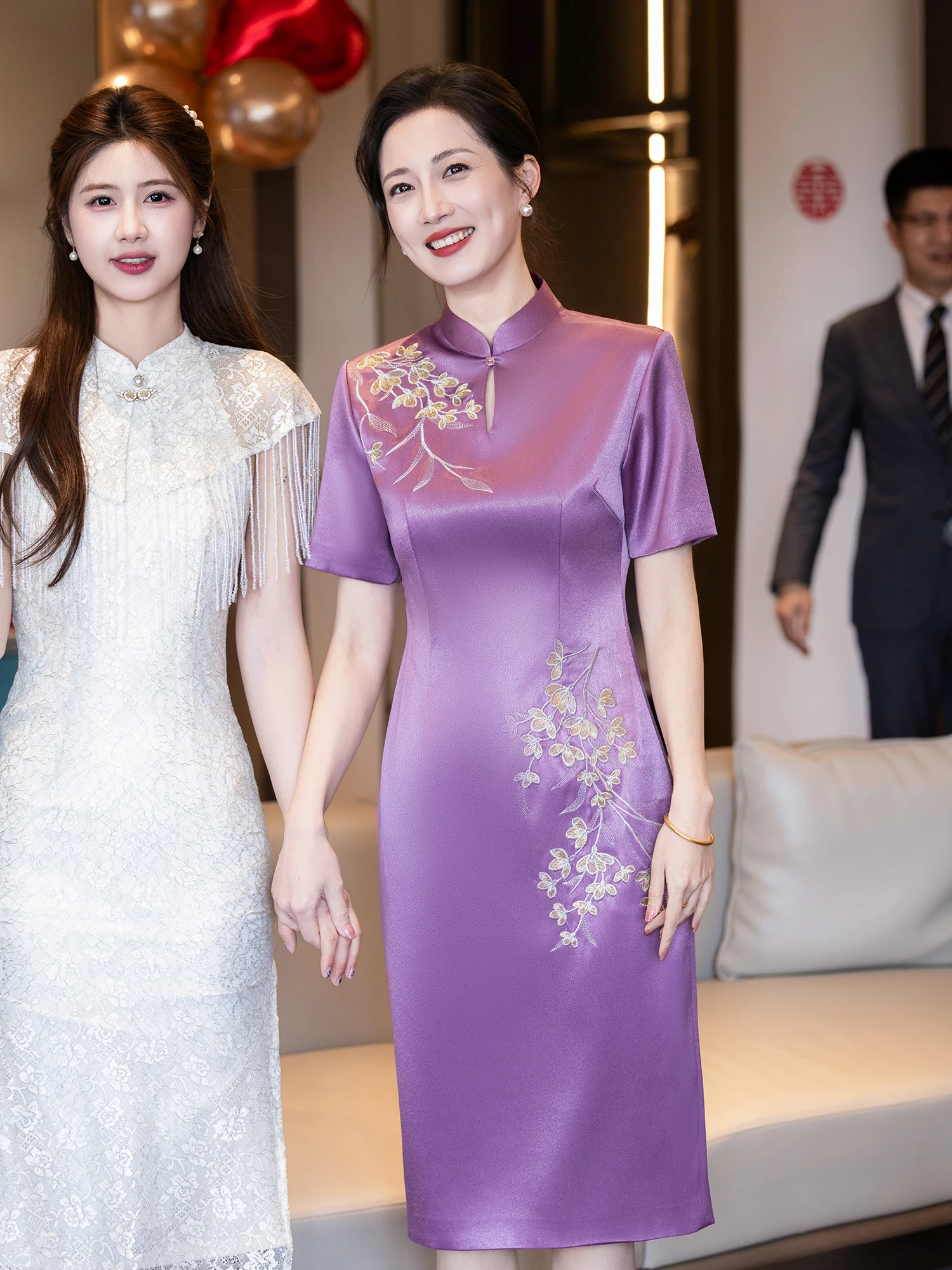 Elegant Purple Embroidered Younger Looking Wedding Dress Luxury Style Mid-Length Vintage Design Polyester Fiber Sho...
Elegant Purple Embroidered Younger Looking Wedding Dress Luxury Style Mid-Length Vintage Design Polyester Fiber Sho...