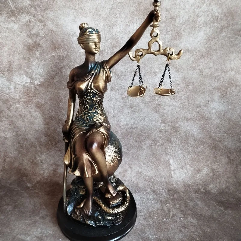 1PCS European Style Creative Retro Home Imitation CopperGoddess of Justice Ornament Decoration Living Room Office Desk Ornament
1PCS European Style Creative Retro Home Imitation CopperGoddess of Justice Ornament Decoration Living Room Office Desk Ornament