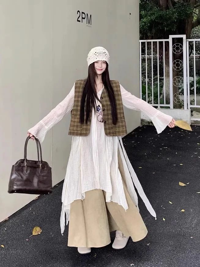 Travel Outfit Women's Early Autumn Shirt Plaid Vest Wide Leg Pants Three Piece Set Vacation Holiday Fashion Ensemble
Travel Outfit Women's Early Autumn Shirt Plaid Vest Wide Leg Pants Three Piece Set Vacation Holiday Fashion Ensemble