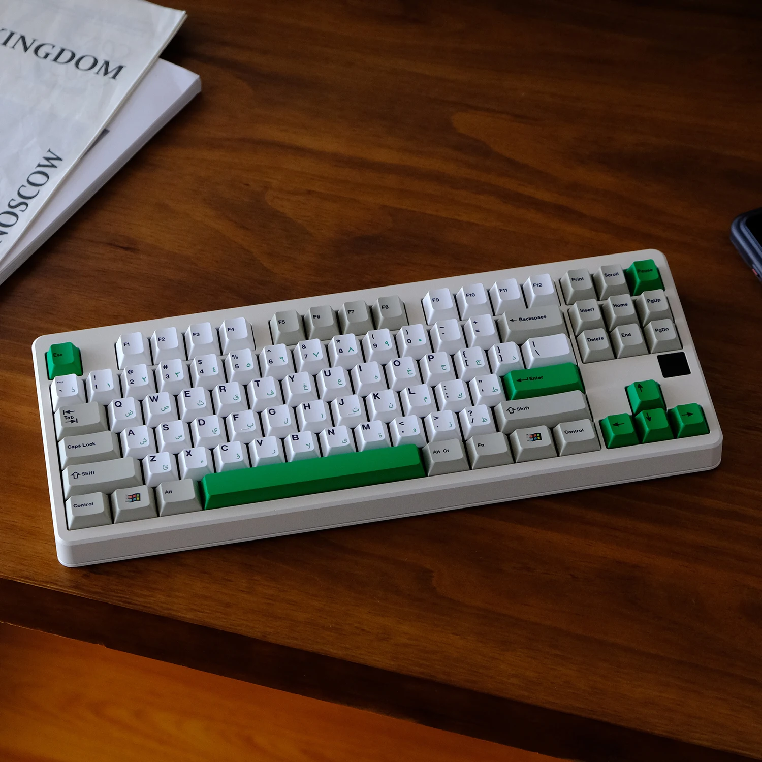 Gray and white Arabic PBT material, original high sublimation process keycap
Gray and white Arabic PBT material, original high sublimation process keycap