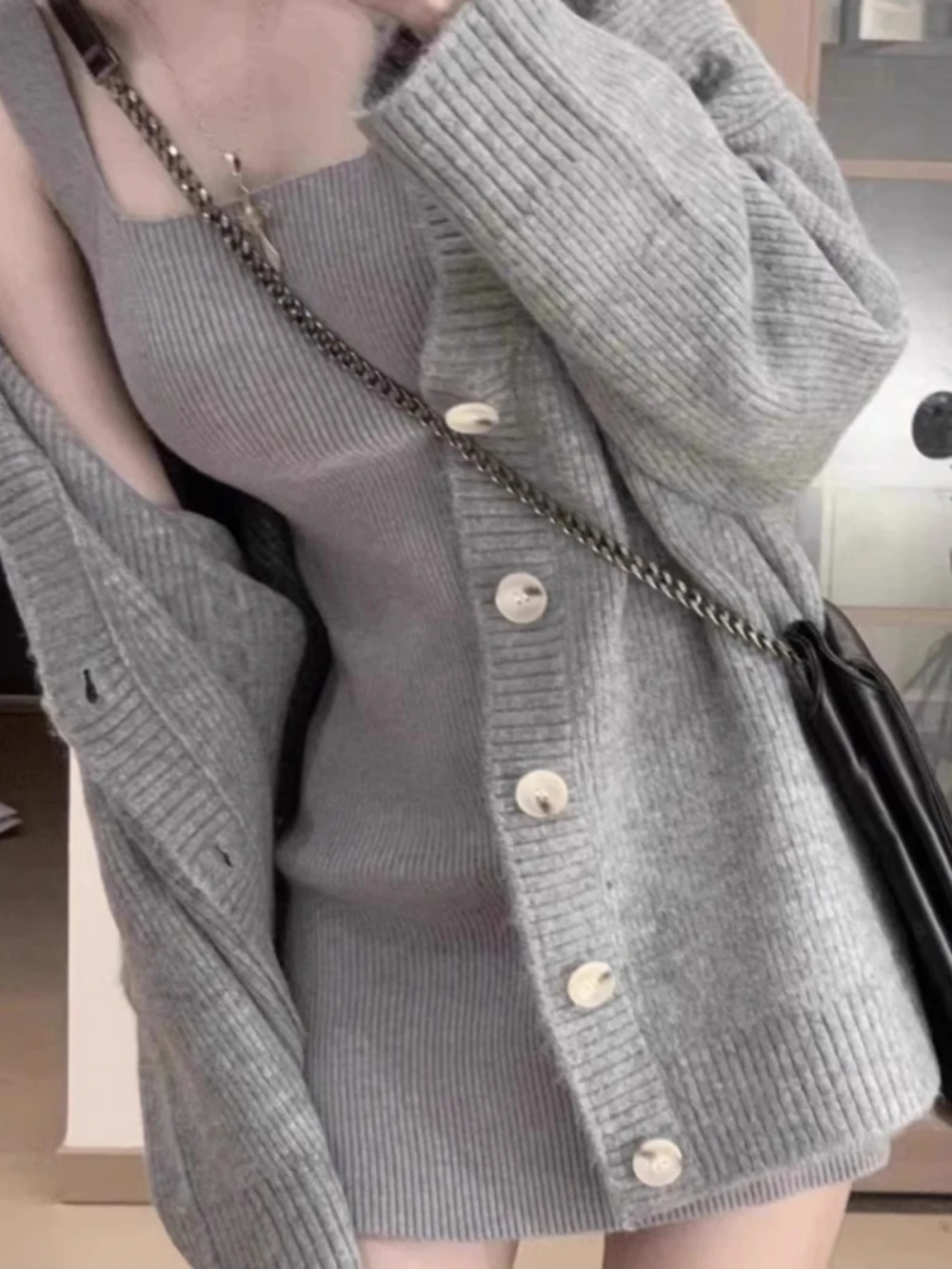 Fall Knitted Sweater And Dress Set Women's Fashion Two-Piece Ensemble Short Size Autumn Outfit Complete Set V-Neck Long Sleeve
Fall Knitted Sweater And Dress Set Women's Fashion Two-Piece Ensemble Short Size Autumn Outfit Complete Set V-Neck Long Sleeve