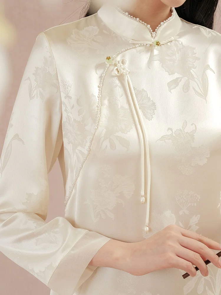 Элегантное ацетатное платье-ципао с вышивкой в китайском стиле для повседневной носки, высококачественное, длинное, новинка
Элегантное ацетатное платье-ципао с вышивкой в китайском стиле для повседневной носки, высококачественное, длинное, новинка