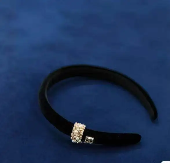 Cute Hair Accessories for Girls Fashion New Headwear Crystal Pearl Charm Velvet Headband Japanese Style Women's Accessory
Cute Hair Accessories for Girls Fashion New Headwear Crystal Pearl Charm Velvet Headband Japanese Style Women's Accessory