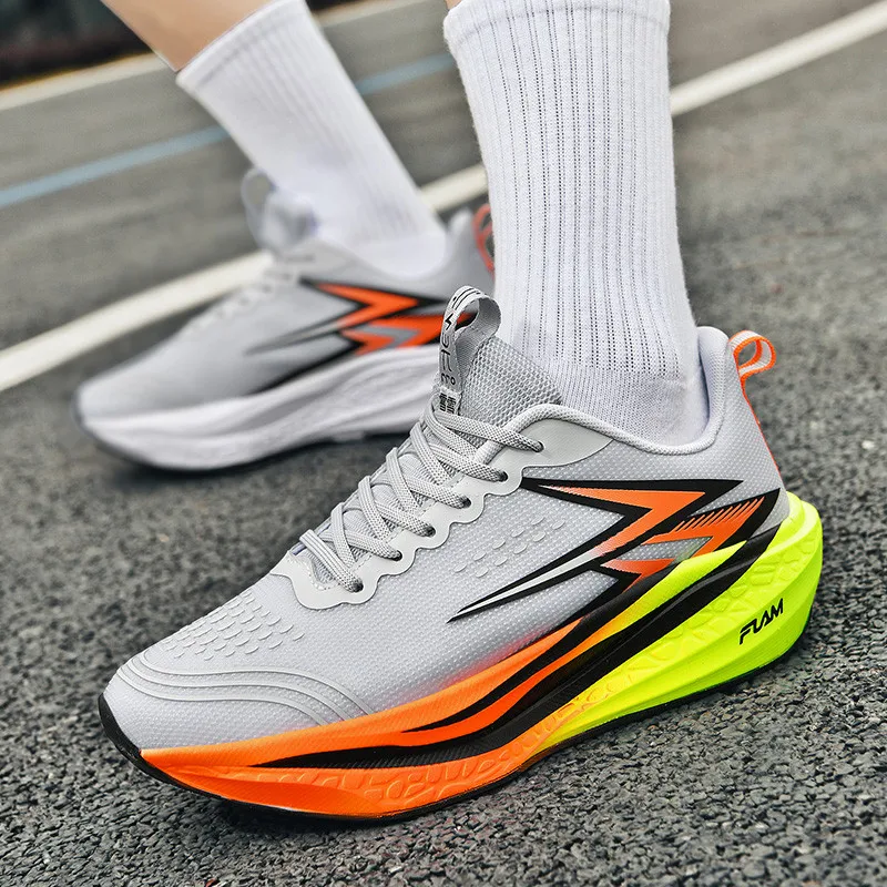 Men's sports shoes, lightweight carbon plate racing running shoes, winter shock absorption, anti slip, wear-resistant, breathabl
Men's sports shoes, lightweight carbon plate racing running shoes, winter shock absorption, anti slip, wear-resistant, breathabl