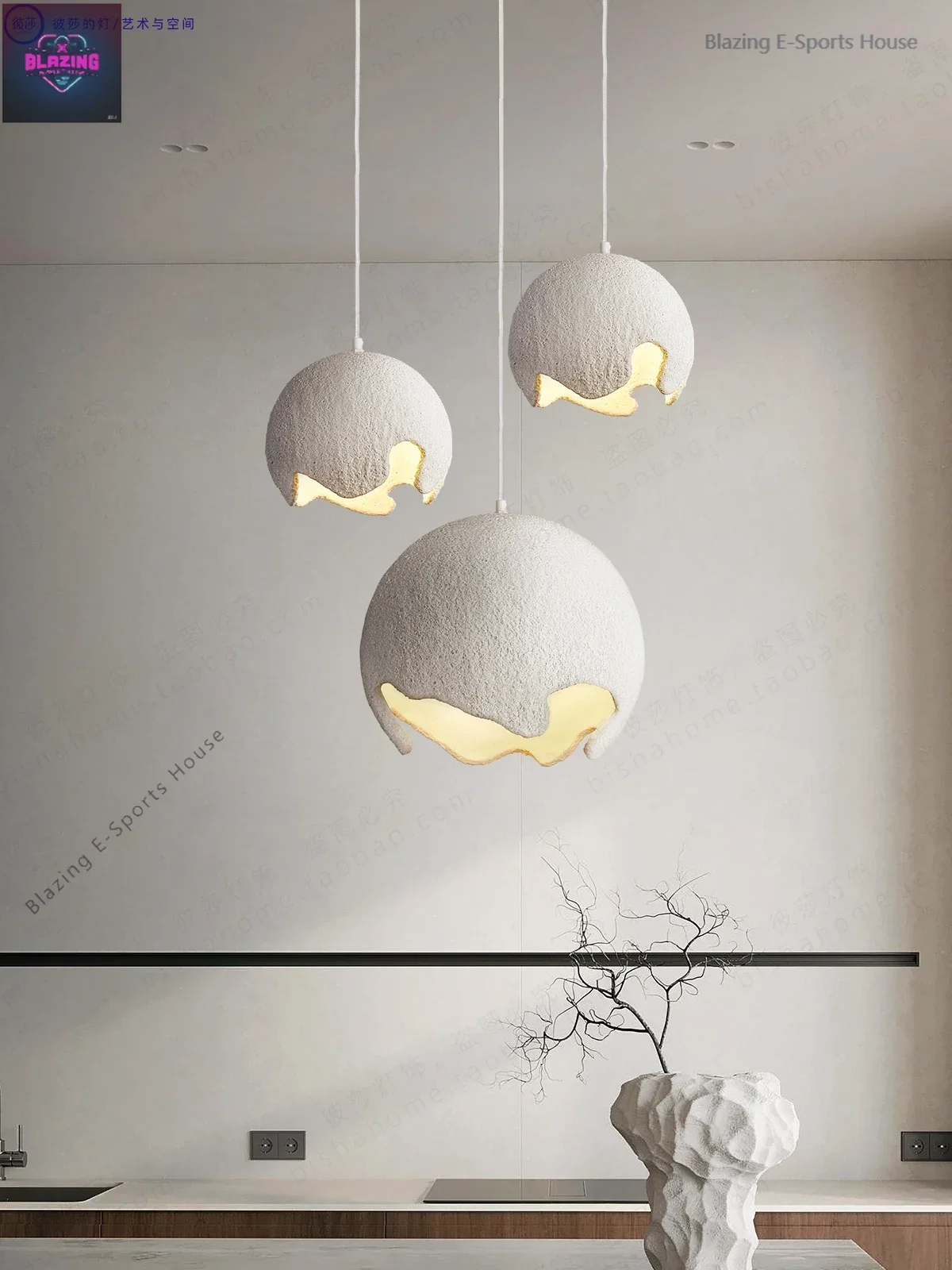 Cream wind chandelier, personalized creative designer, wabi sabi bar, restaurant, bedroom, bedside, simple, modern store
Cream wind chandelier, personalized creative designer, wabi sabi bar, restaurant, bedroom, bedside, simple, modern store