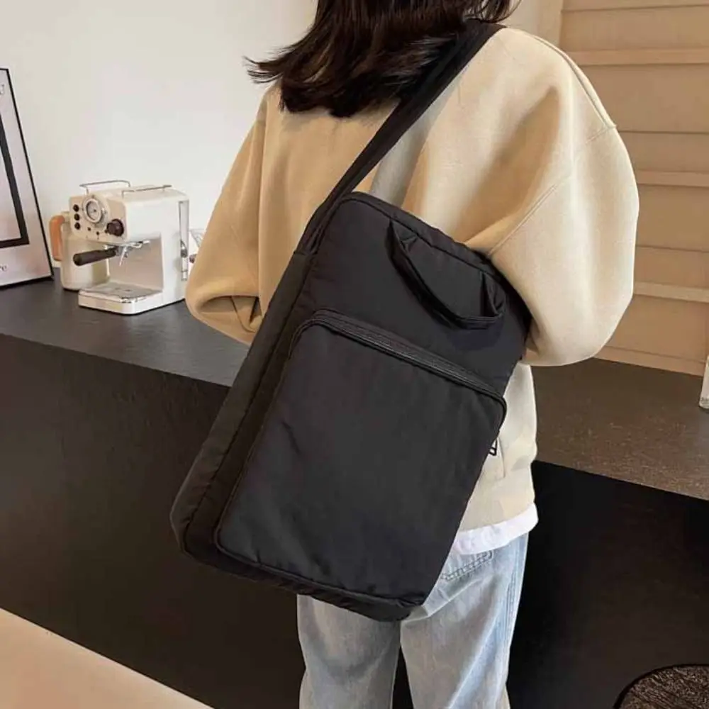 Large Capacity Nylon Laptop Bag Shoulder Bag Crossbody Bag Office Document Tote Bag Handbag Solid Color Zipper Computer Bag
Large Capacity Nylon Laptop Bag Shoulder Bag Crossbody Bag Office Document Tote Bag Handbag Solid Color Zipper Computer Bag