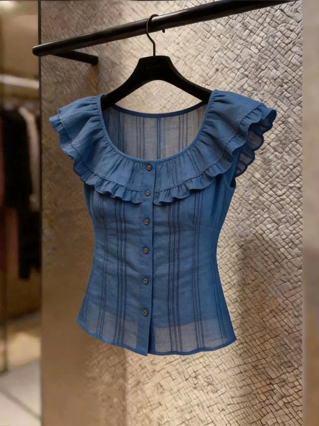 Ladies Style Short Sleeve Slim Fit Comfortable Shirt Floral Summer 2026 Versatile Age Reducing Top Korean Version Silk
Ladies Style Short Sleeve Slim Fit Comfortable Shirt Floral Summer 2026 Versatile Age Reducing Top Korean Version Silk