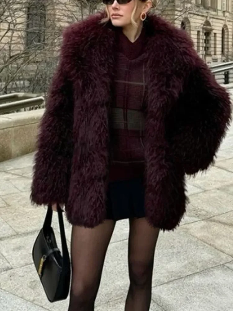 Winter Hot Trendy Iconic Blogger Fashion Burgundy Faux Fur Coat Women Overcoat Girls Shawl Collar Lamb Fur Jacket Шуба Женская
Winter Hot Trendy Iconic Blogger Fashion Burgundy Faux Fur Coat Women Overcoat Girls Shawl Collar Lamb Fur Jacket Шуба Женская