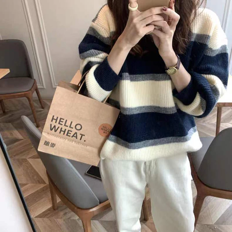 2023 Autumn/Winter New Vintage Color Block Thickened Underlay Knit Loose Lazy Striped Women Sweaters
2023 Autumn/Winter New Vintage Color Block Thickened Underlay Knit Loose Lazy Striped Women Sweaters