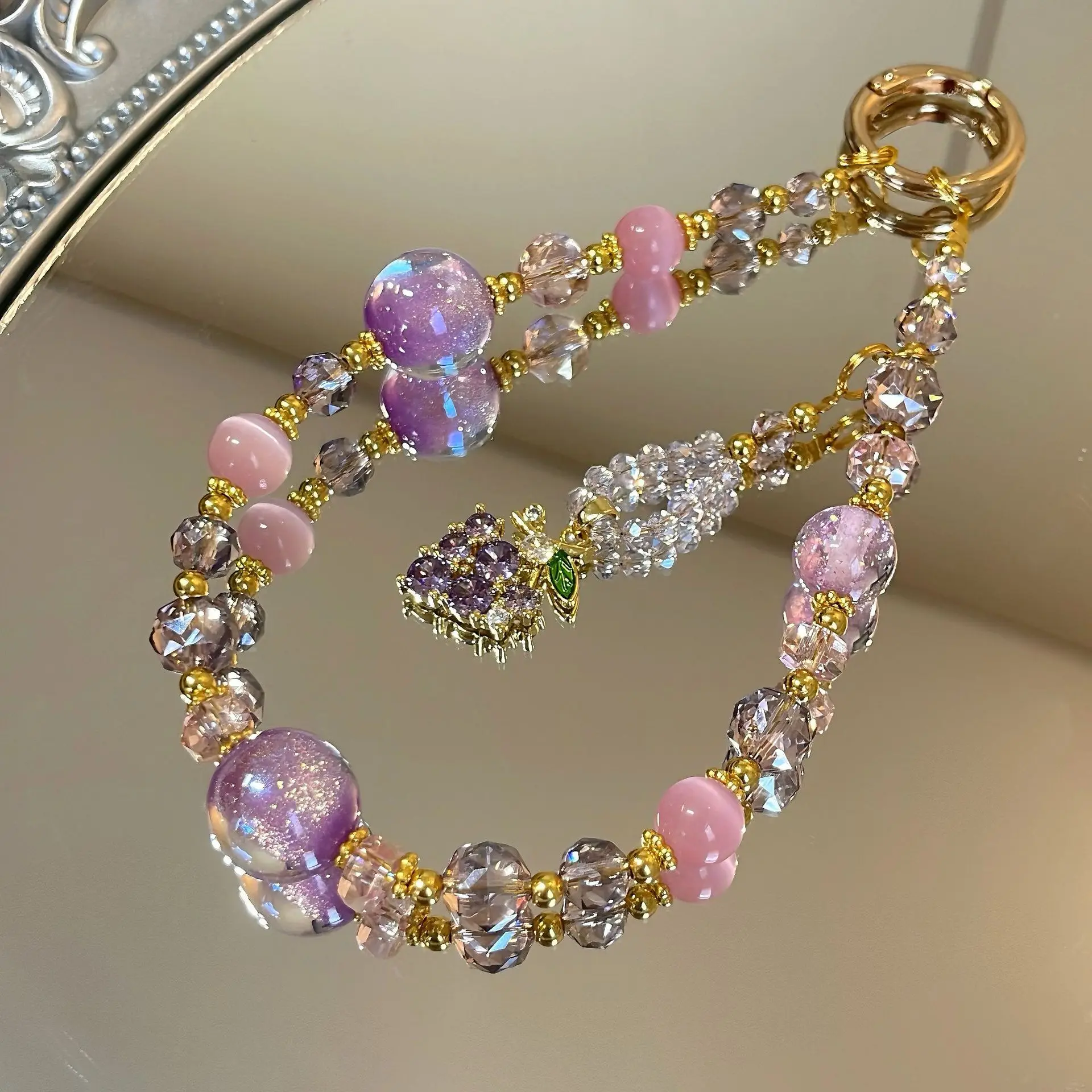 Luxury Grape Crystal Phone Charm Purple Beaded Lanyard Cute Rhinestone Fruit Wrist Strap Anti-lost Keychain Bag Pendant Jewelry
Luxury Grape Crystal Phone Charm Purple Beaded Lanyard Cute Rhinestone Fruit Wrist Strap Anti-lost Keychain Bag Pendant Jewelry