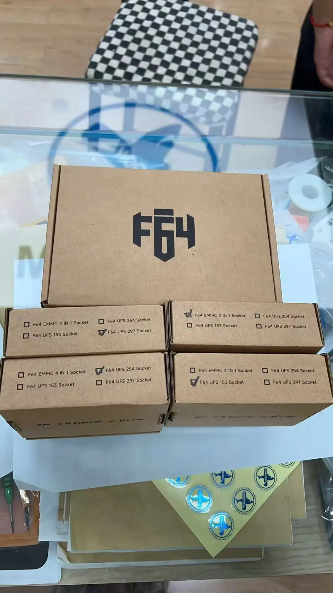 Supports JTAG SP II2C F64 UFS Flash Box Sets F64 Flash Ultra/Lite Kit 64+eMMC 4 in 1+UFS BGA 153/254 1297/ISP Adapter
Supports JTAG SP II2C F64 UFS Flash Box Sets F64 Flash Ultra/Lite Kit 64+eMMC 4 in 1+UFS BGA 153/254 1297/ISP Adapter