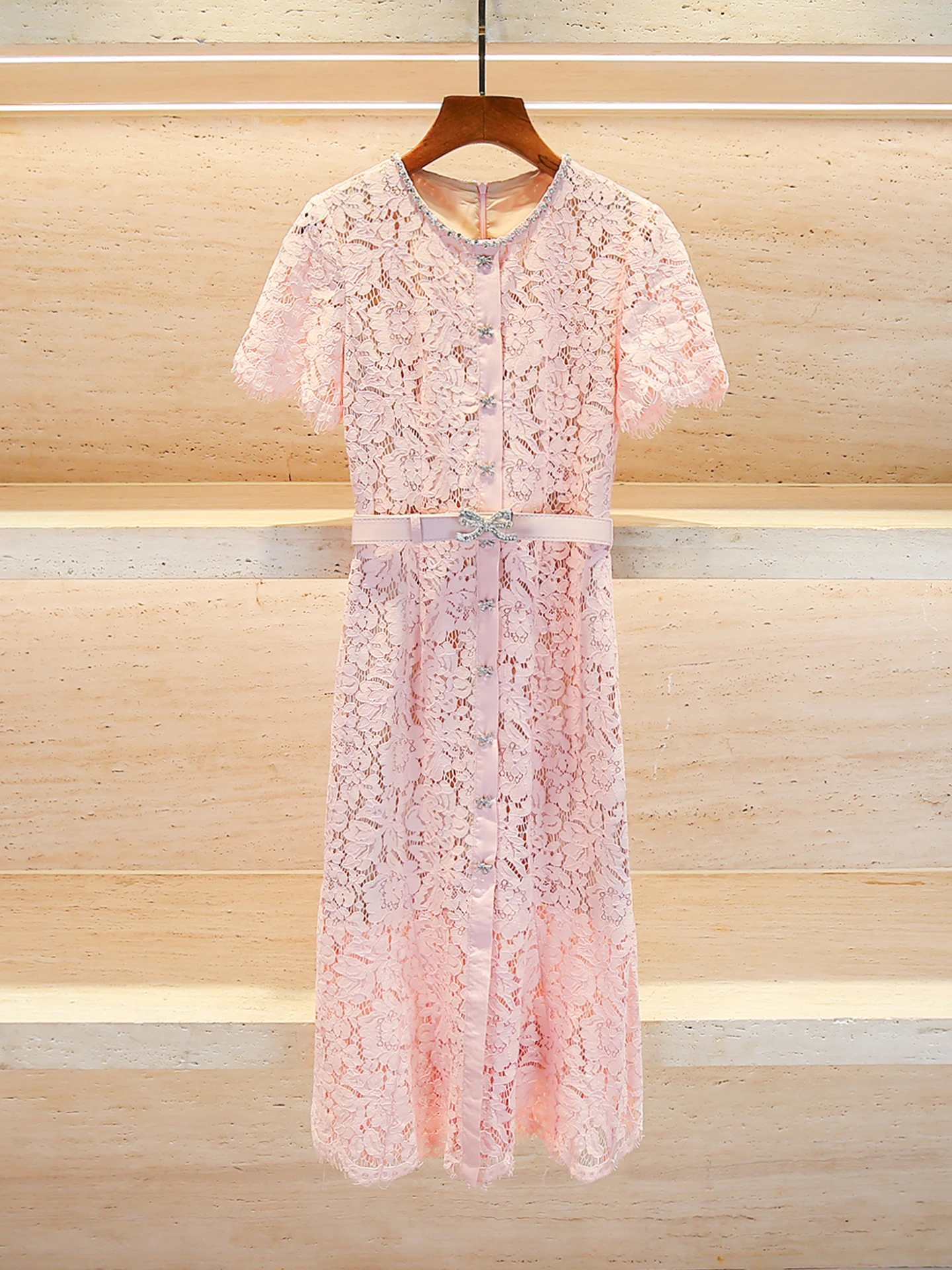 Розовое кружево с узлом Dr Ele Commute Sle Высокая талия Fi Tail Шелковистая ткань средней длины Простой дизайн Лето Dr
Розовое кружево с узлом Dr Ele Commute Sle Высокая талия Fi Tail Шелковистая ткань средней длины Простой дизайн Лето Dr