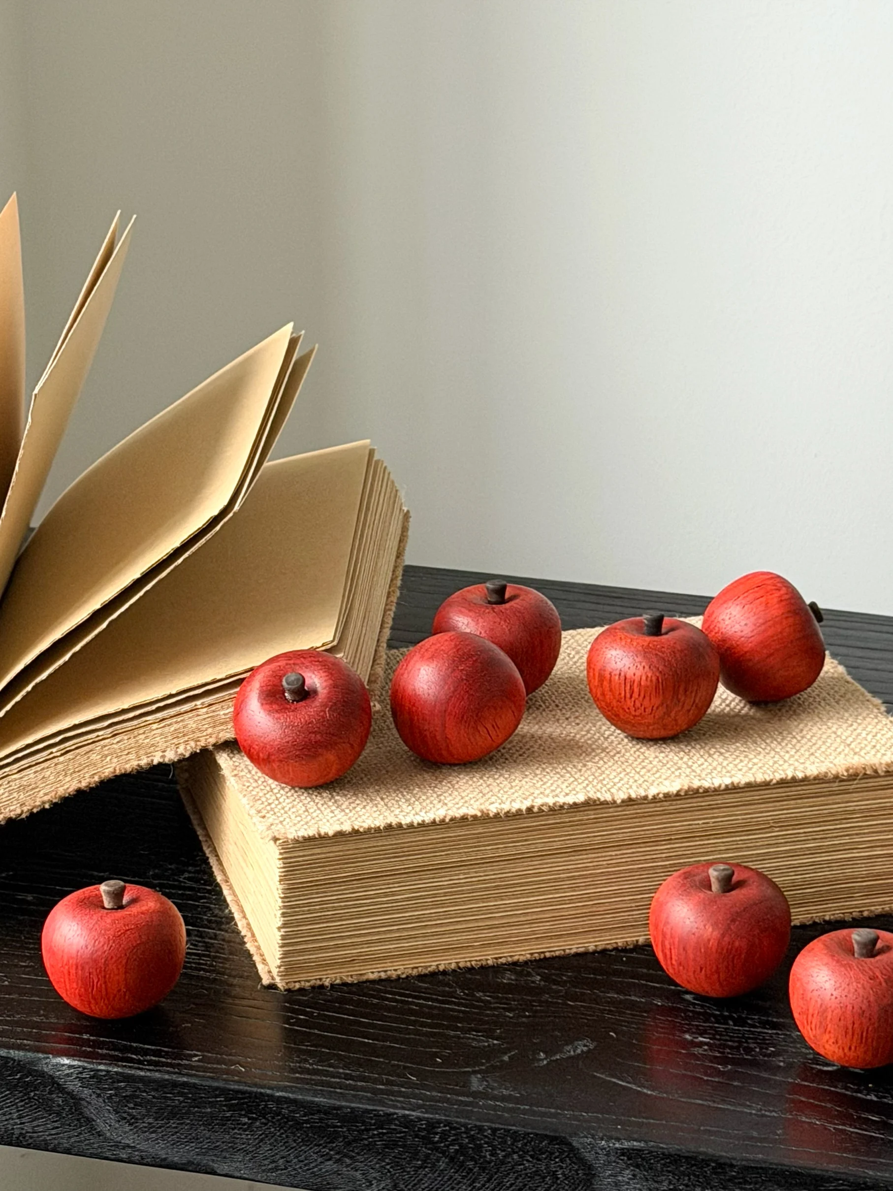 Rustic Style Wooden Carving Fruit And Vegetable Small Ornaments Wood Bamboo Fruit Cute Wood Gift Desktop Decoration
Rustic Style Wooden Carving Fruit And Vegetable Small Ornaments Wood Bamboo Fruit Cute Wood Gift Desktop Decoration
