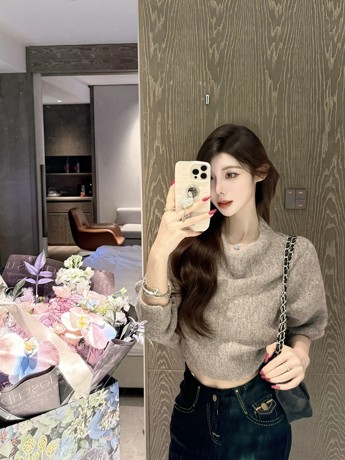 Сексуальный укороченный свитер-жакет JustQin Pine Tea для женщин, новая осенне-зимняя коллекция 2025, модный вязаный топ с открытыми плечами
Сексуальный укороченный свитер-жакет JustQin Pine Tea для женщин, новая осенне-зимняя коллекция 2025, модный вязаный топ с открытыми плечами