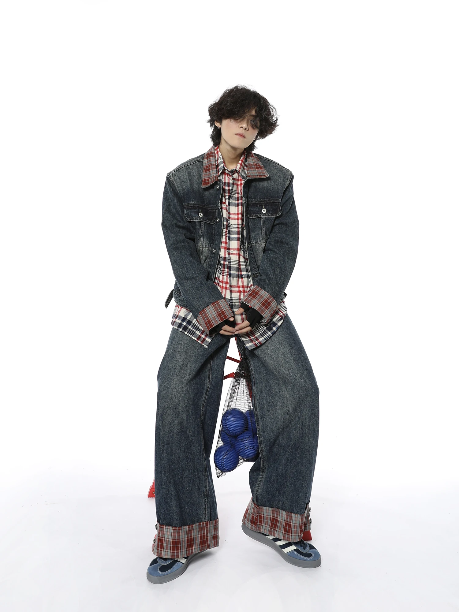 Denim jacket men's American casual high-end sense splicing plaid contrasting color set trendy trousers fashionable and versatile
Denim jacket men's American casual high-end sense splicing plaid contrasting color set trendy trousers fashionable and versatile