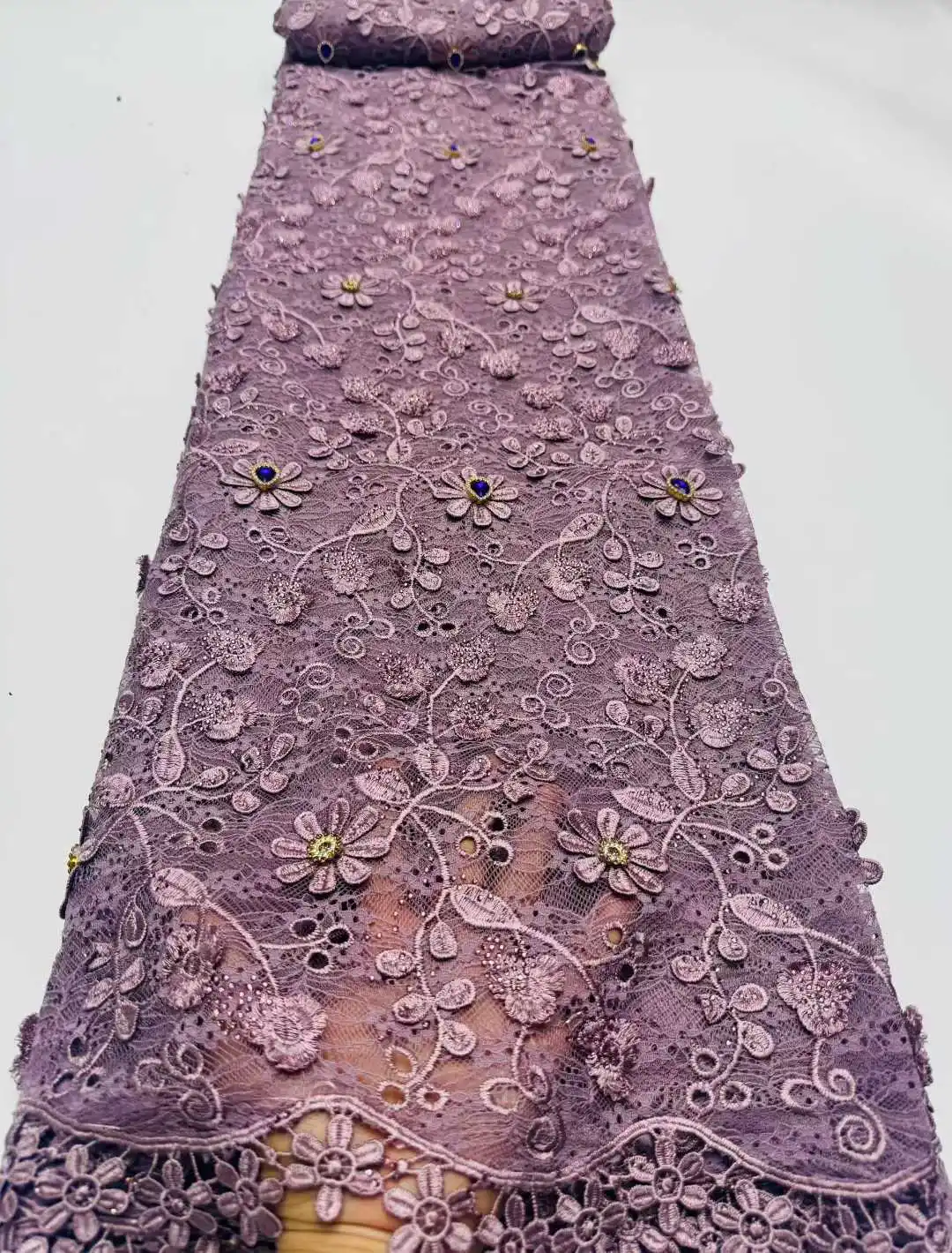 Африканская сетчатая кружевная ткань с вышивкой, высокое качество, французский нигерийский тюль для свадьбы, жениха, нигерийский стиль
Африканская сетчатая кружевная ткань с вышивкой, высокое качество, французский нигерийский тюль для свадьбы, жениха, нигерийский стиль