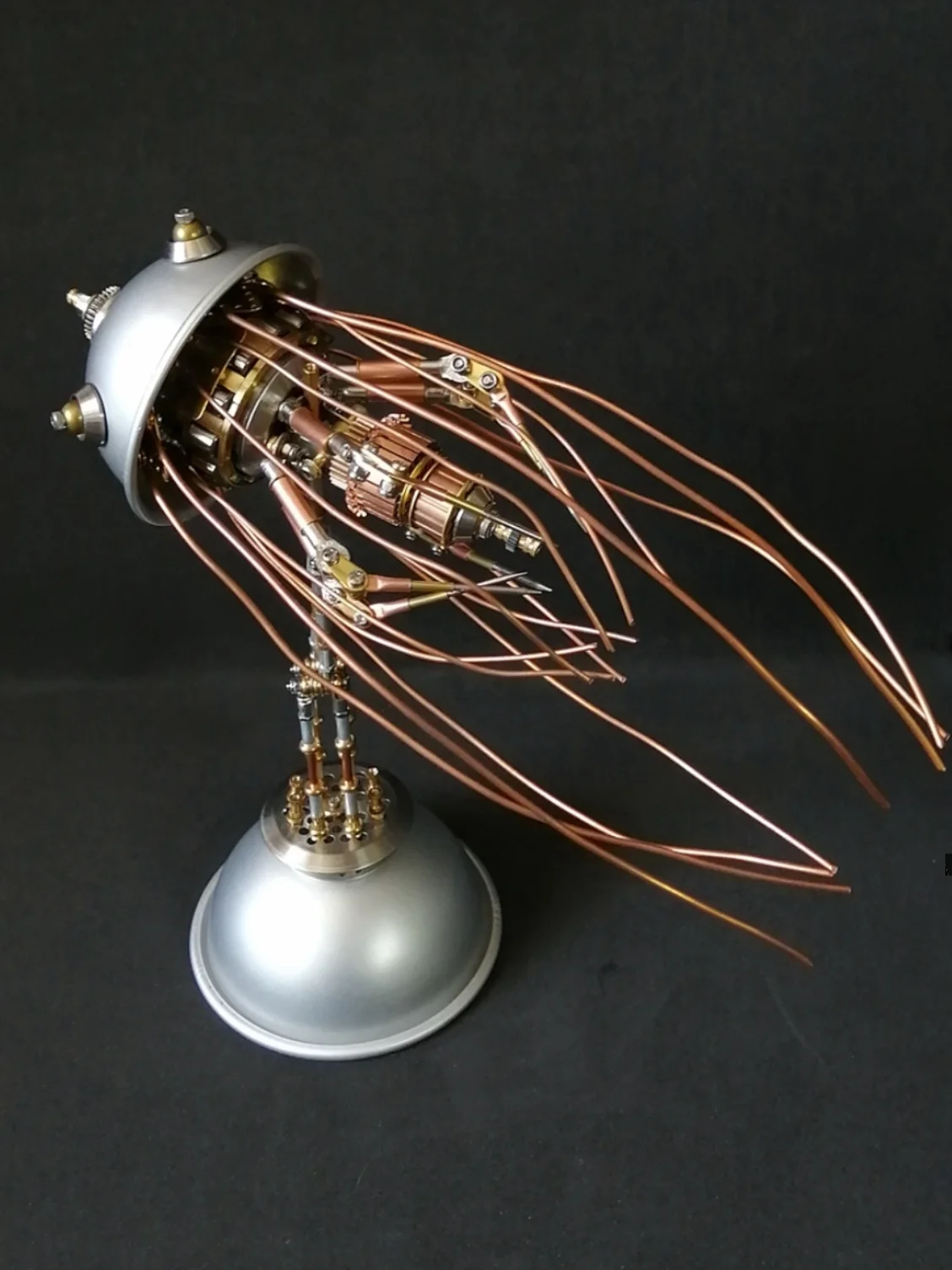 Assembled Ocean Series Deep Sea Sentry Machinery Jellyfish Metal Block Handmade Model Gift Creative Decoration
Assembled Ocean Series Deep Sea Sentry Machinery Jellyfish Metal Block Handmade Model Gift Creative Decoration