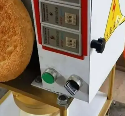 Pizza Naan Bread Crust Making Pizza Pressing Machine
Pizza Naan Bread Crust Making Pizza Pressing Machine